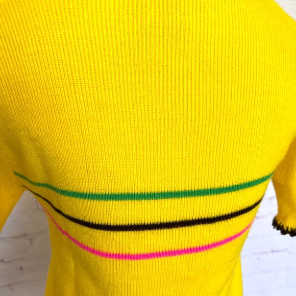 70's Bright Yellow Short Sleeve Sweater - Size 36 - Medium - Picture 9 of 11